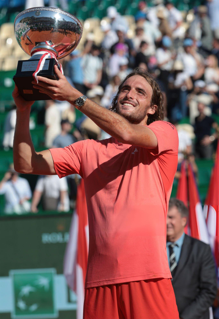 戴维斯杯轻取美网，西西帕斯关键制胜