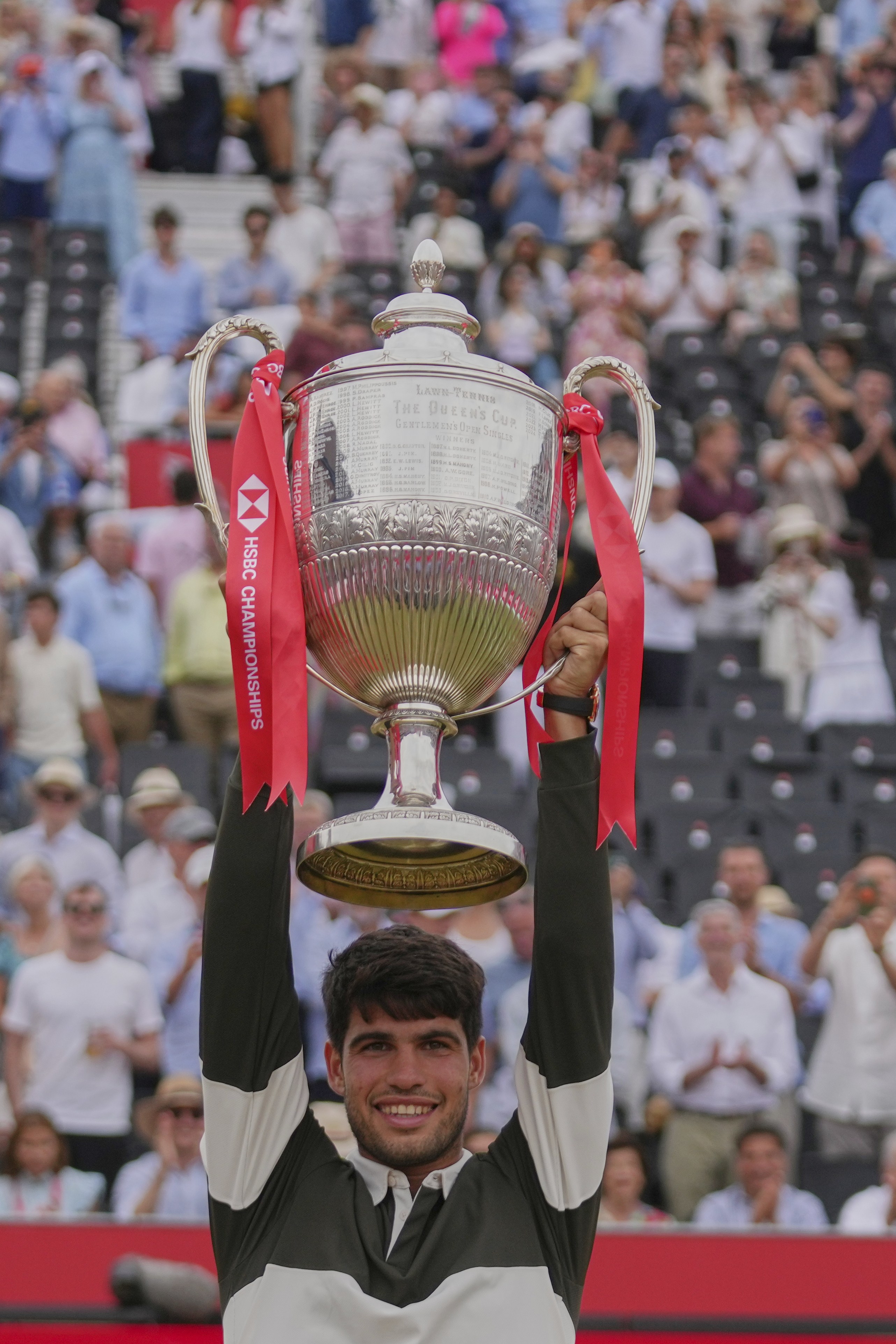 欧洲网球队翻盘英国网球队，阿尔卡拉斯送出助攻