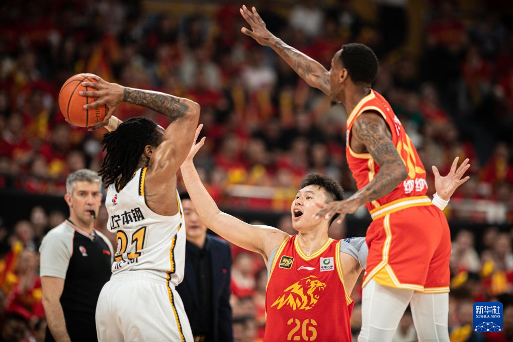 中国篮球职业联赛的重要场次,球迷们屏息以待 中国篮球职业联赛的重要场次,球迷们屏息以待